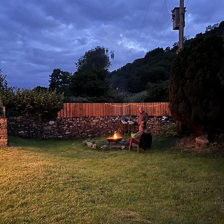 1 Bed Converted Railway Wagon Near Crickhowell Exterior foto
