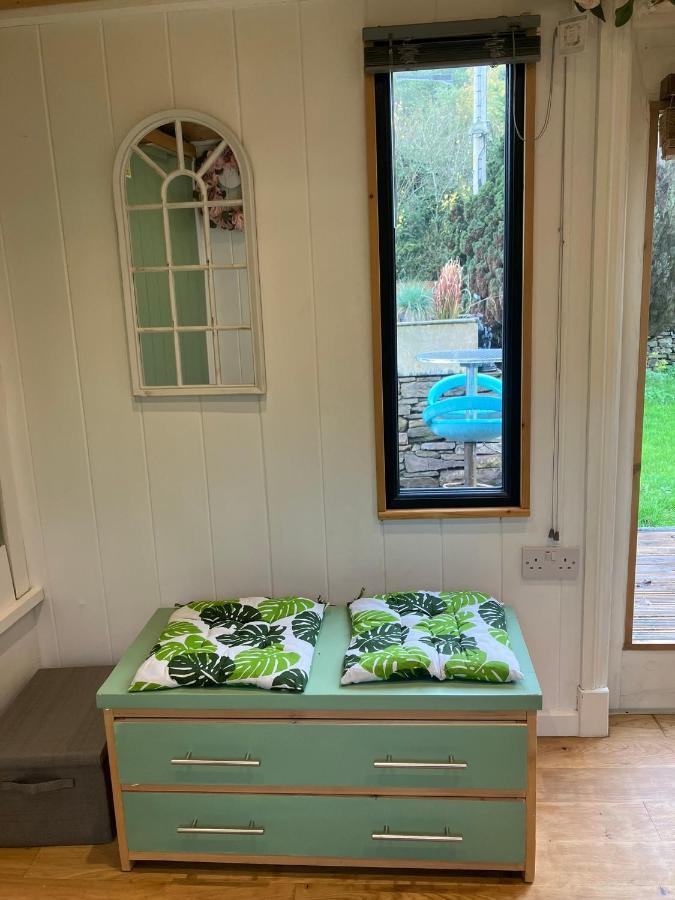 1 Bed Converted Railway Wagon Near Crickhowell Exterior foto